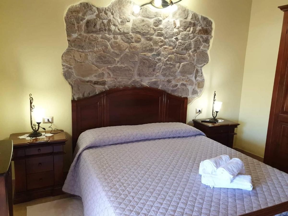 Estia Bed & Breakfast Scano Montiferro Bagian luar foto