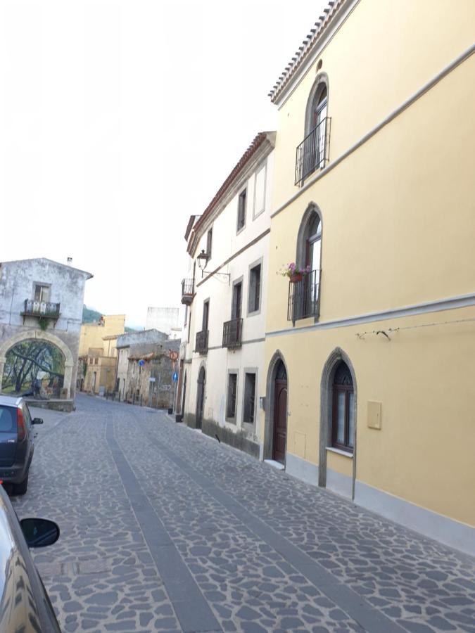 Estia Bed & Breakfast Scano Montiferro Bagian luar foto